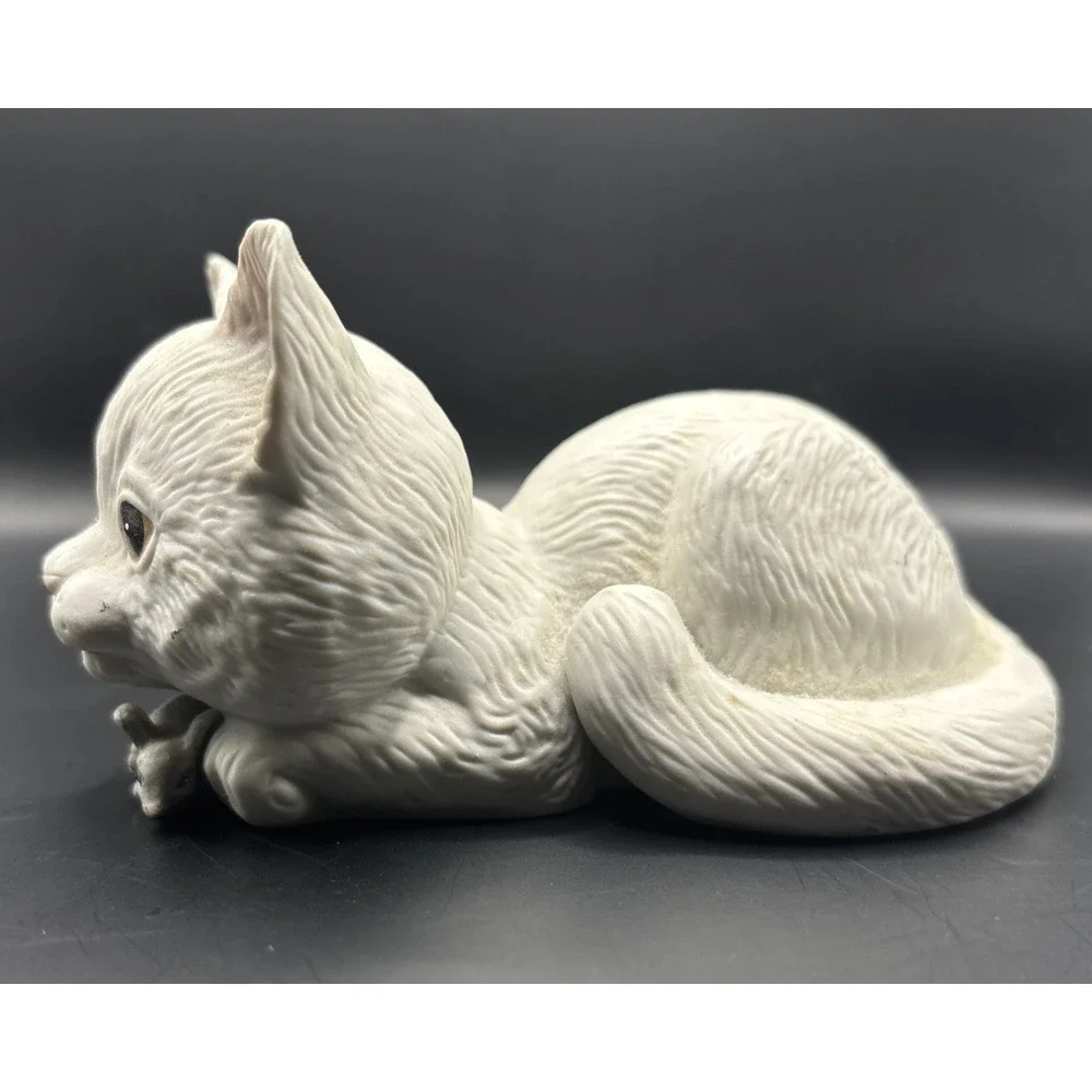 Vintage 1988 Cat Kitten Holding Mouse Under Chin Kathy Wise Enesco Figurine